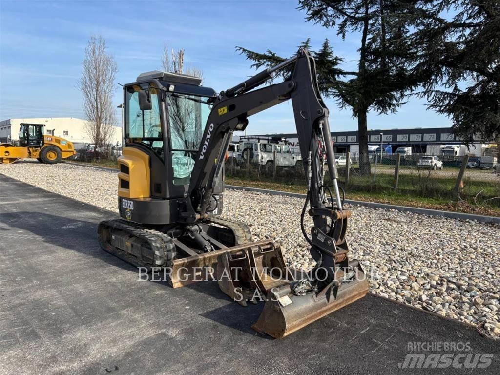 Volvo ECR25D Escavatori cingolati