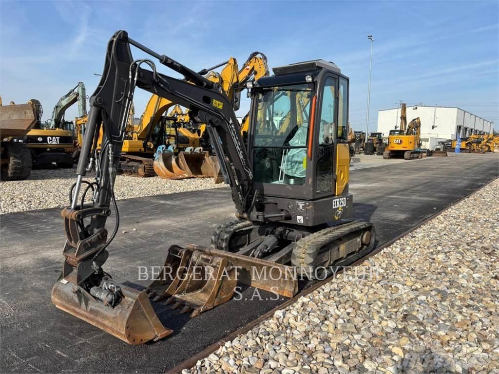 Volvo ECR25D Escavatori cingolati
