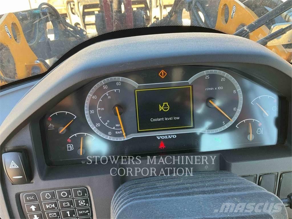 Volvo L60H. Pale gommate