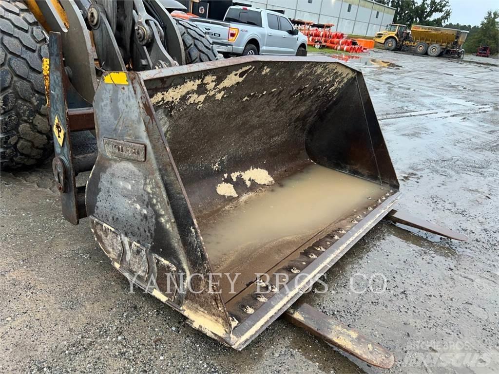 Volvo L70H Pale gommate
