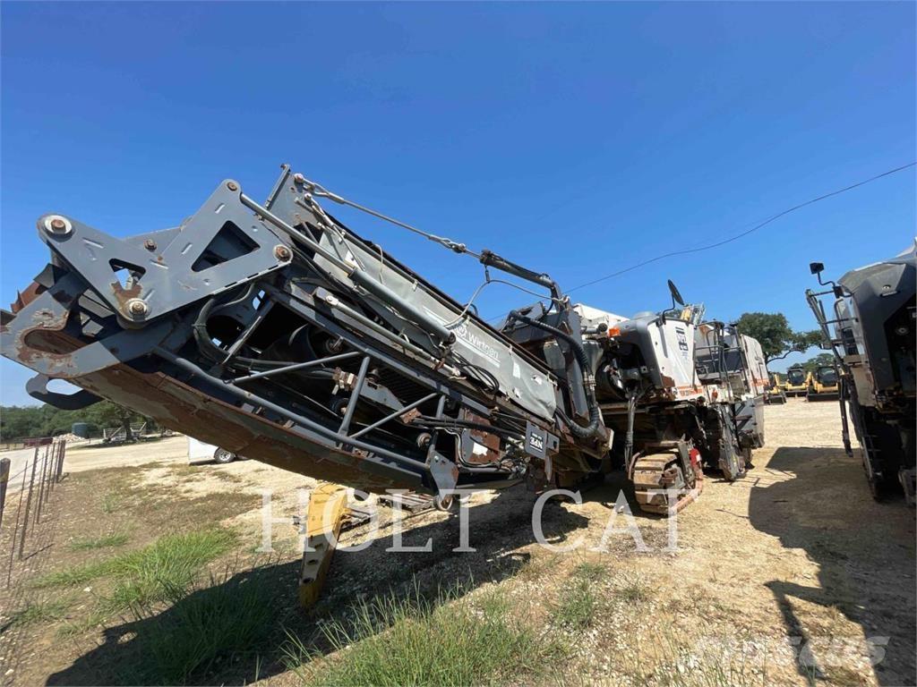 Wirtgen W220 Fresa a freddo per asfalto