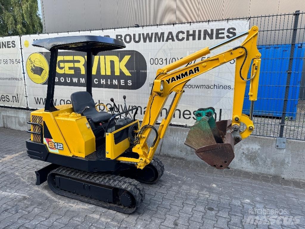 Yanmar B12 Miniescavatori