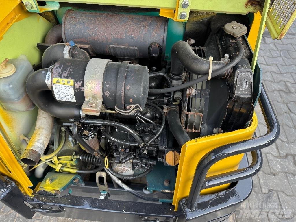 Yanmar B12 Miniescavatori