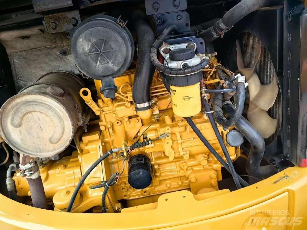 CAT 304 Miniescavatori