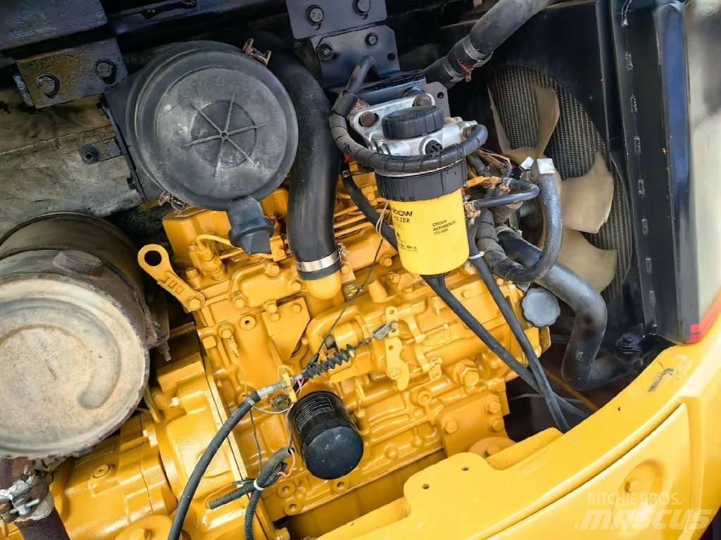 CAT 304 Miniescavatori