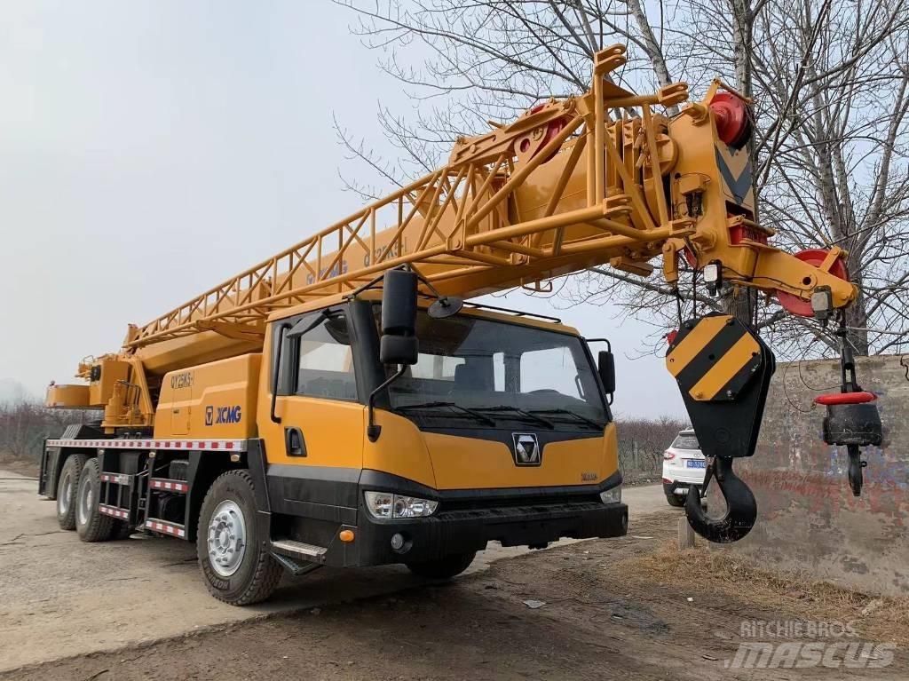 XCMG QY25K5-I Gru per tutti i terreni