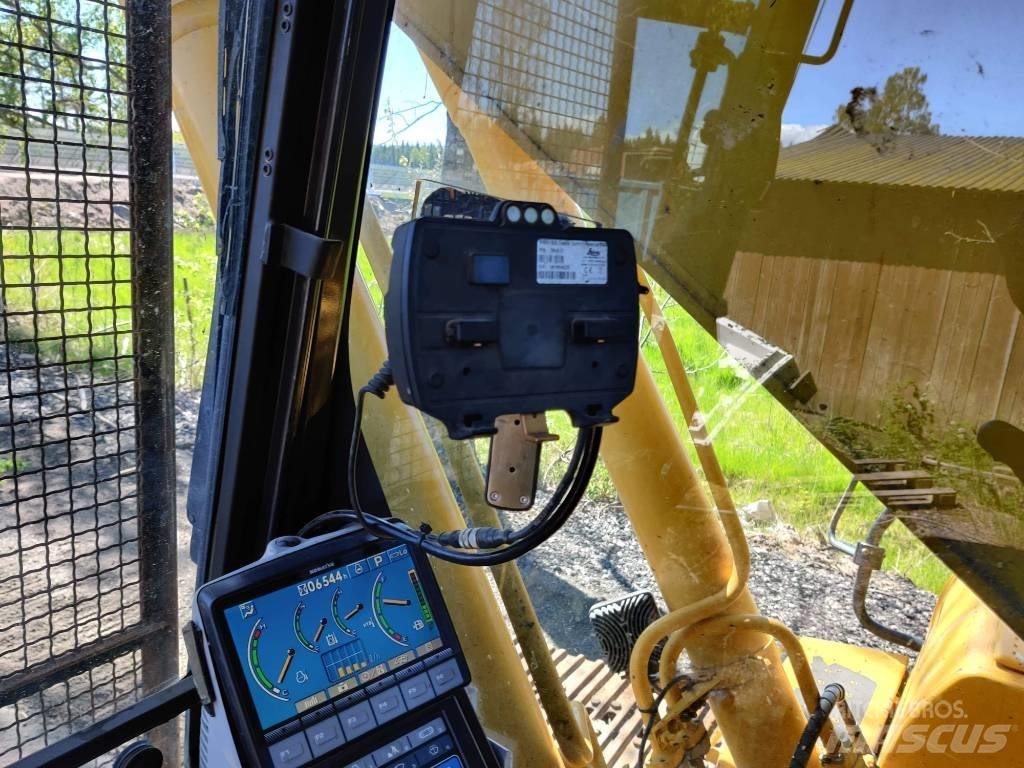 Komatsu HB215LC-1 Escavatori cingolati