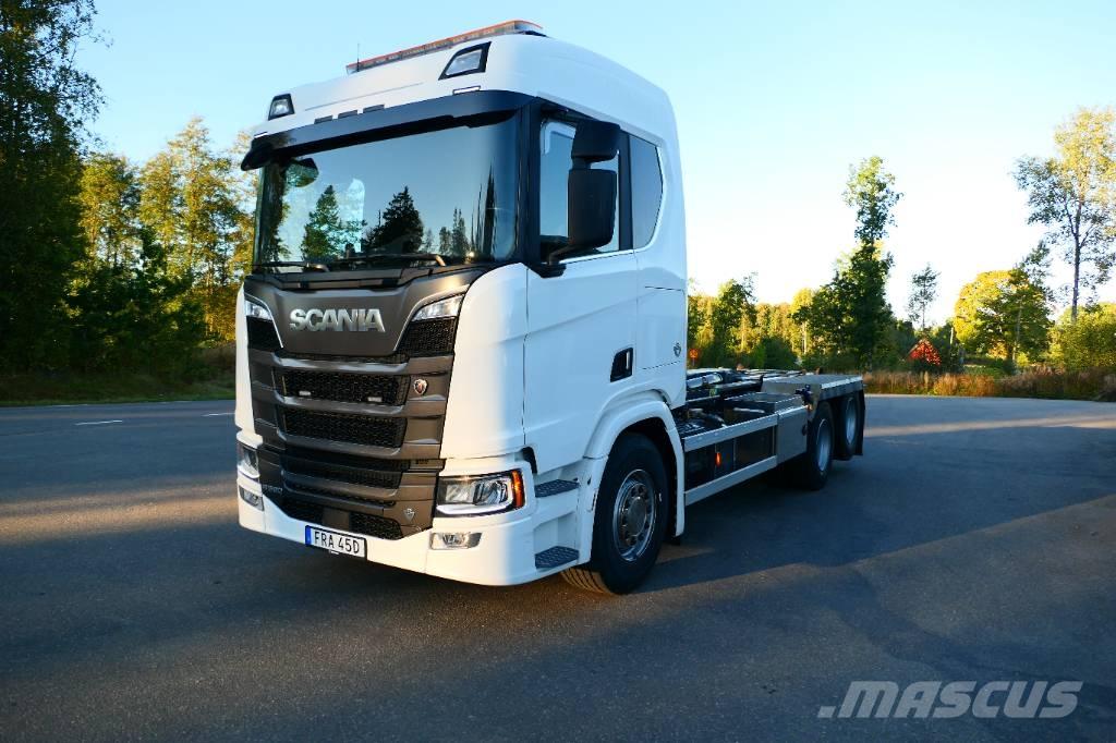 Scania R590B6x2nb Camion con gancio di sollevamento