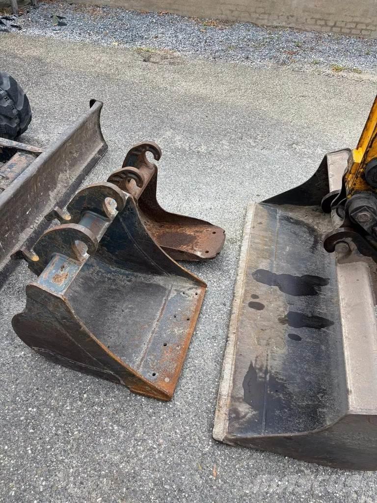 JCB 8026 CTS Miniescavatori