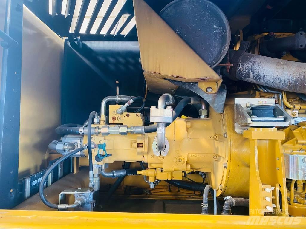 CAT M 318 D Escavatori gommati