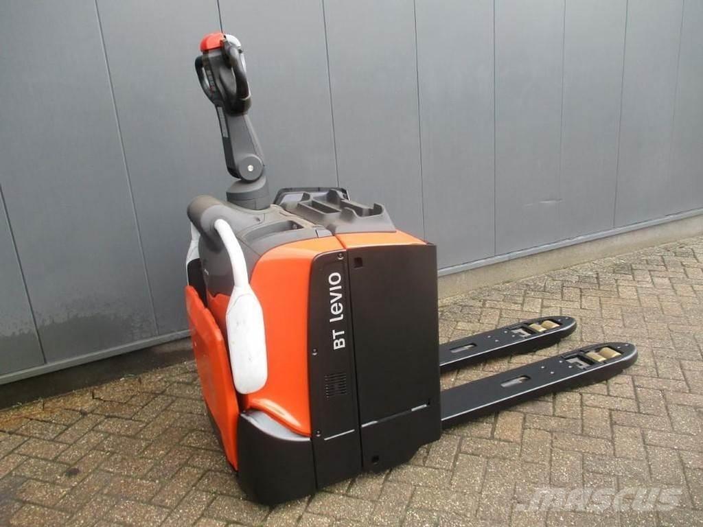 BT LPE 200 Carrelli elevatori bassi a piattaforma