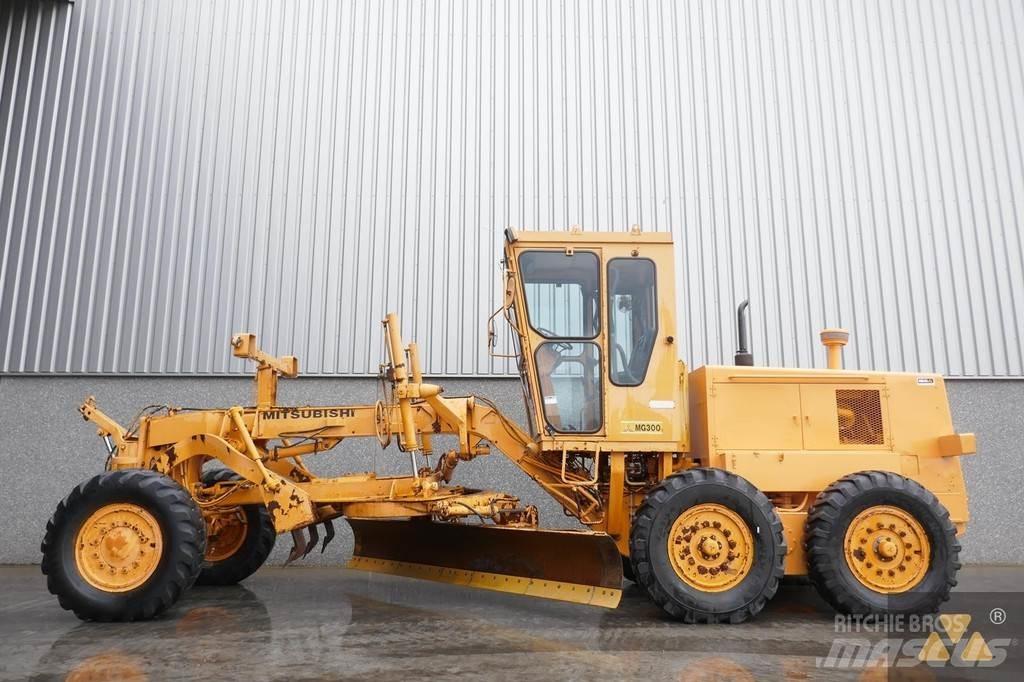 Mitsubishi MG300 Motorgraders