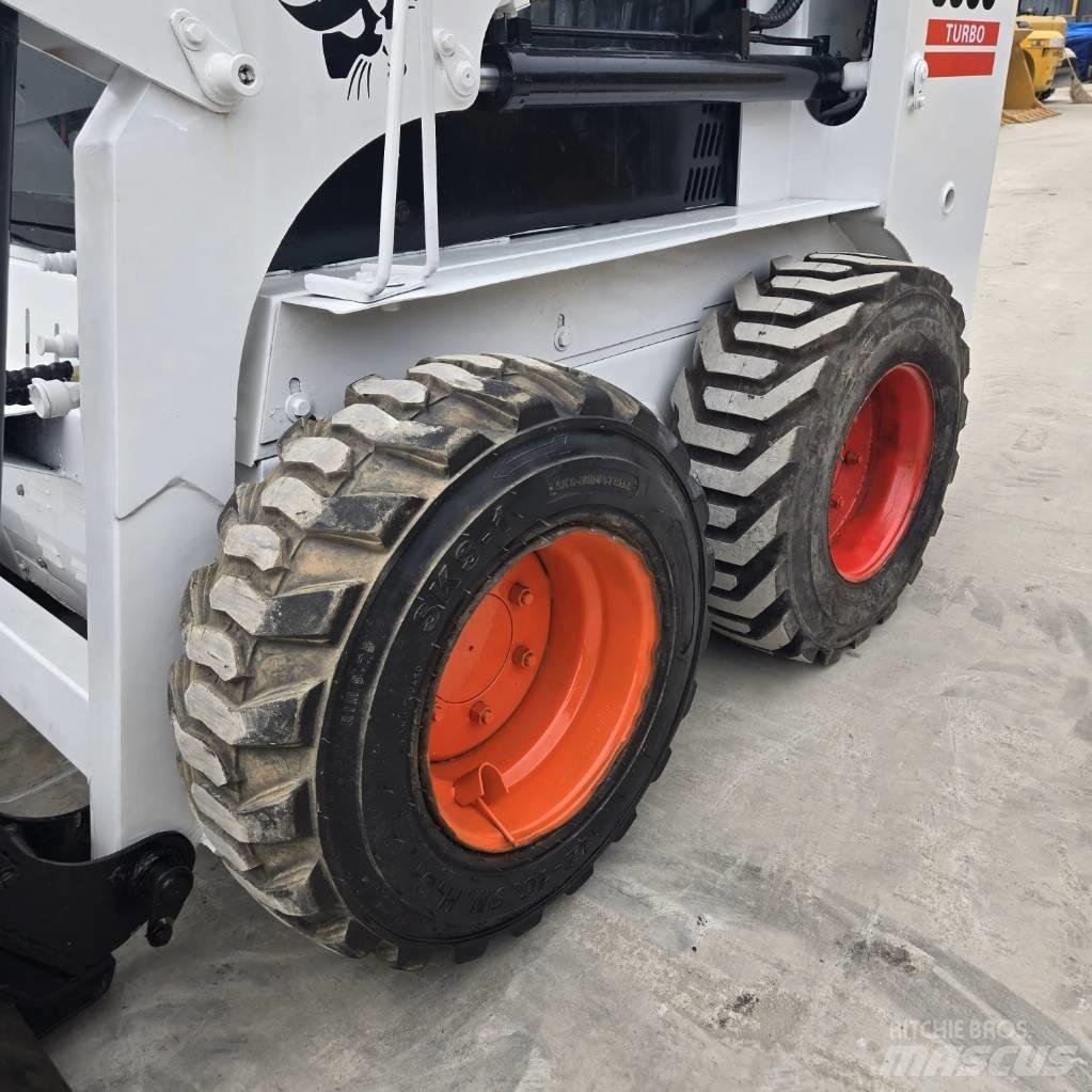Bobcat S 300 Mini Pale Gommate