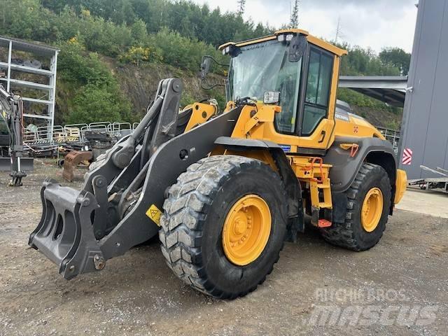Volvo L 110 H Pale gommate