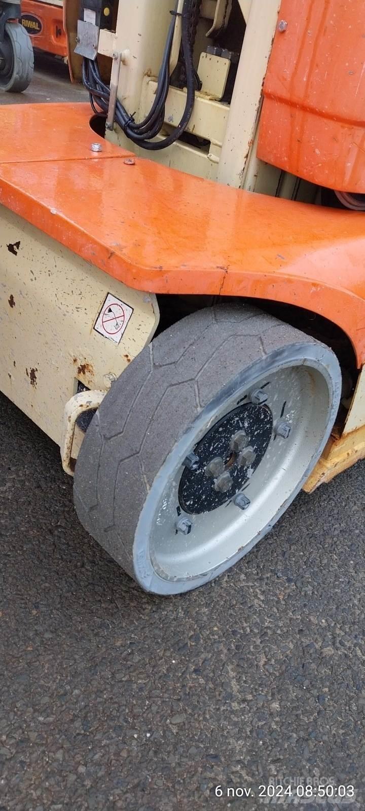 JLG T10E Piattaforme cingolate, Piattaforme a ragno e Montacarichi