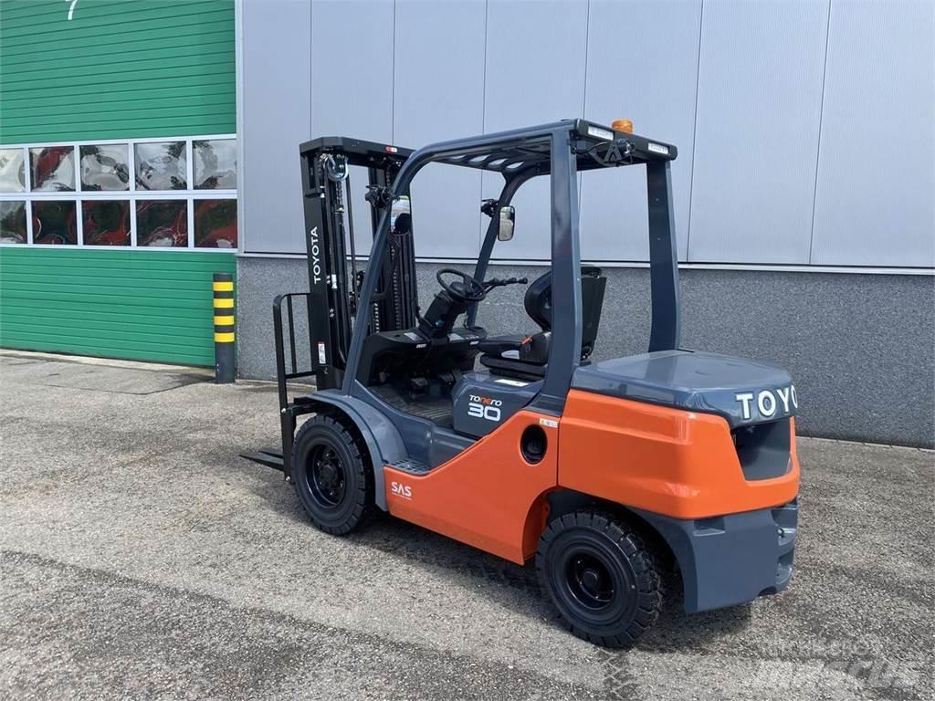 Toyota 52-8FDF30 Carrelli elevatori diesel