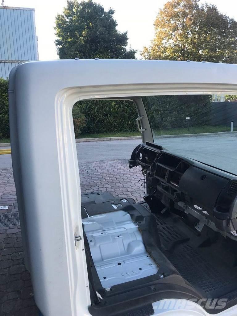 Renault Maxity Cabine e interni