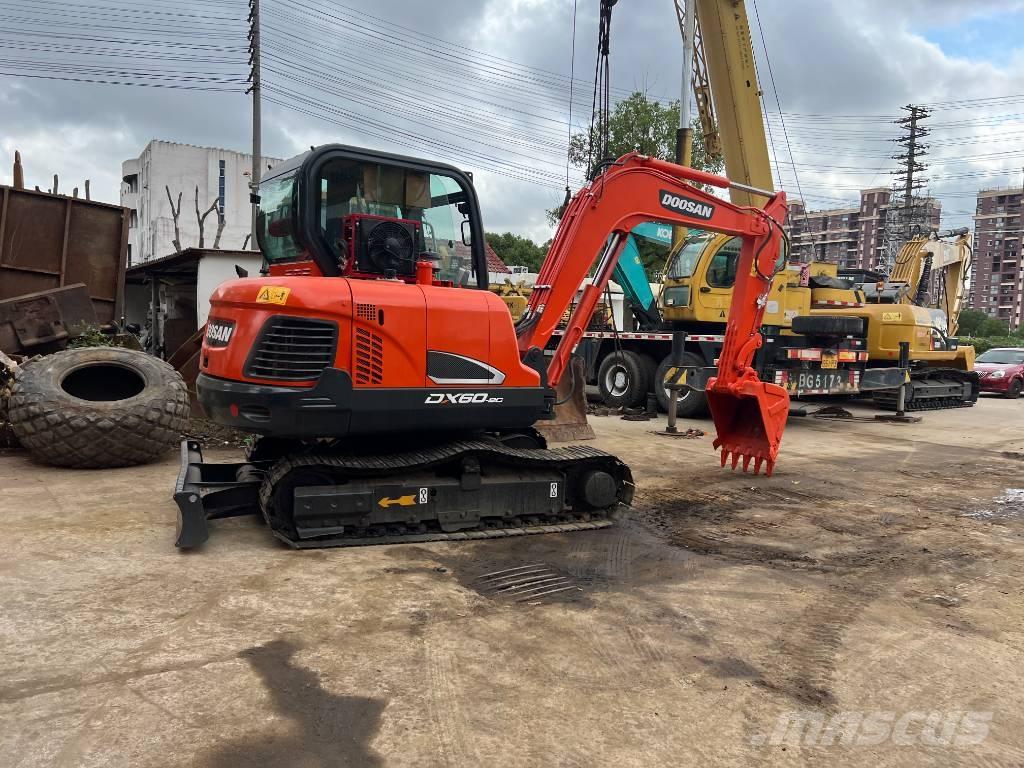 Doosan DX60 Escavatori cingolati