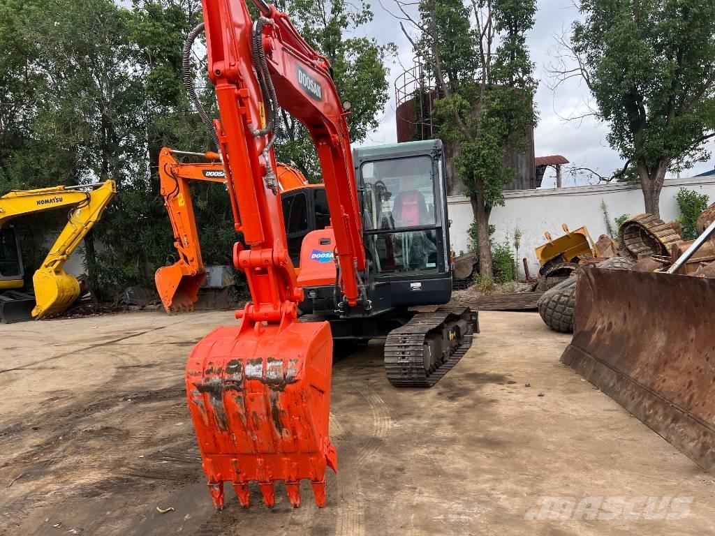 Doosan DX60 Escavatori cingolati