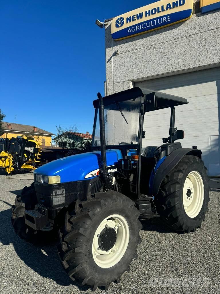 New Holland TN 70 Trattori
