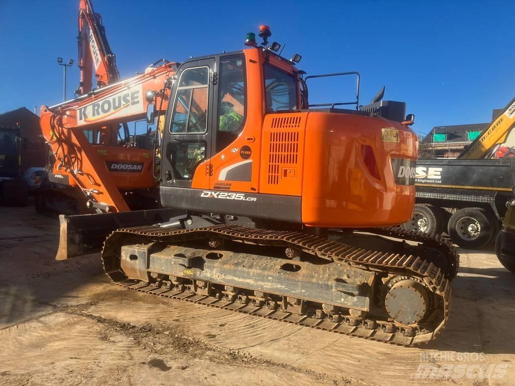 Doosan DX 235 LCR Escavatori cingolati