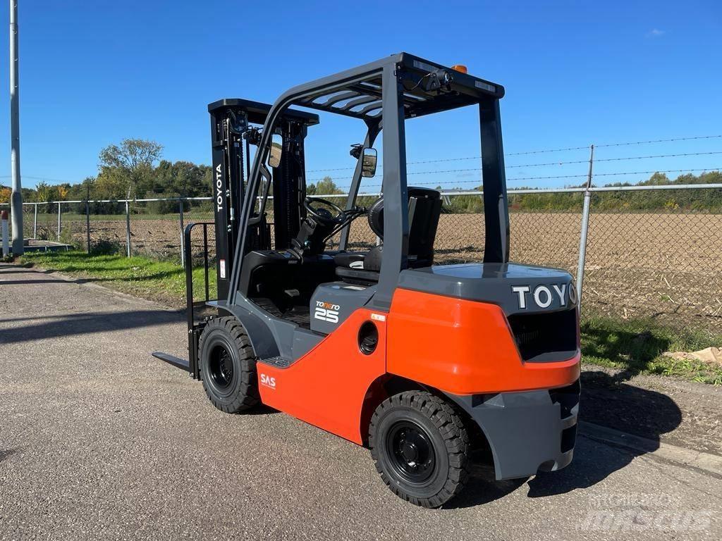 Toyota 8 FD F 25 Carrelli elevatori diesel