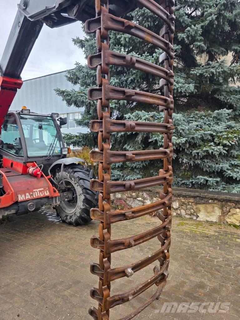 Clark Terra Catene, cingoli e sottocarro