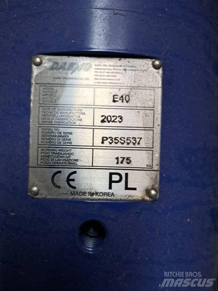 Daemo E40 with CW05 Martelli - frantumatori
