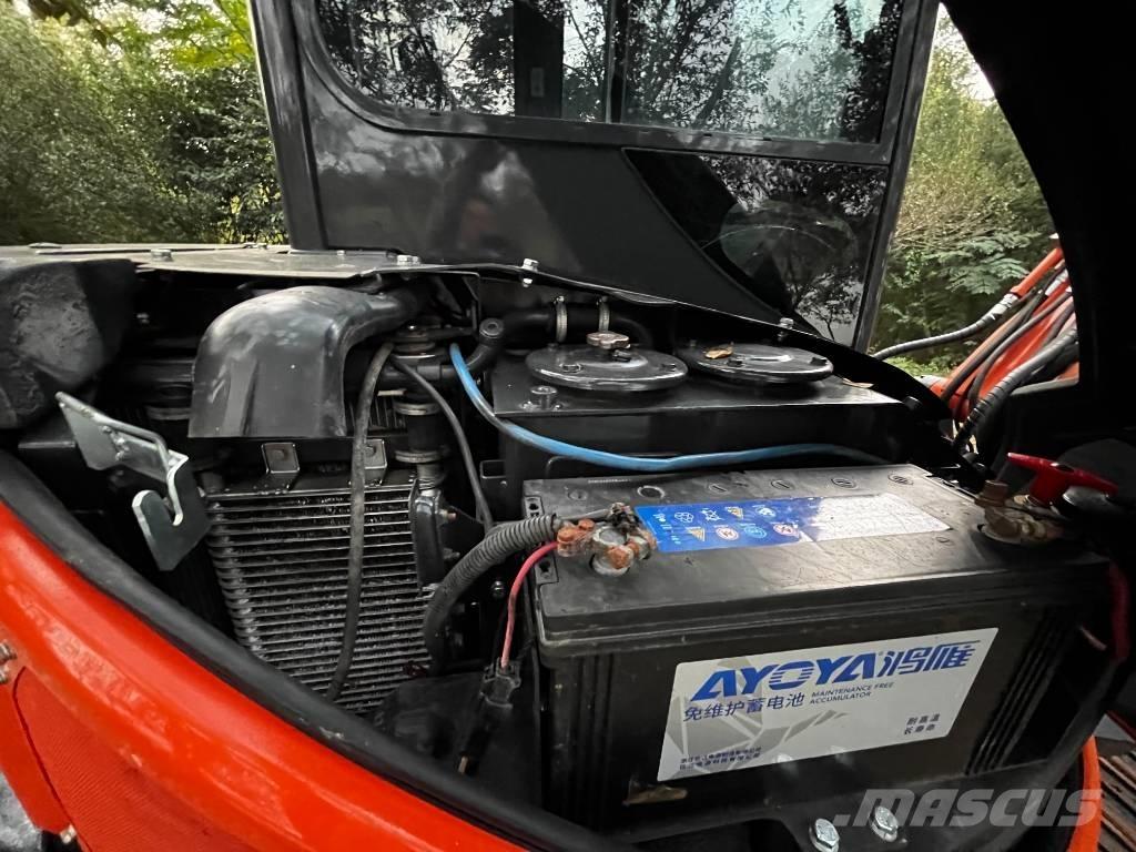 Hitachi ZX 50 U Miniescavatori