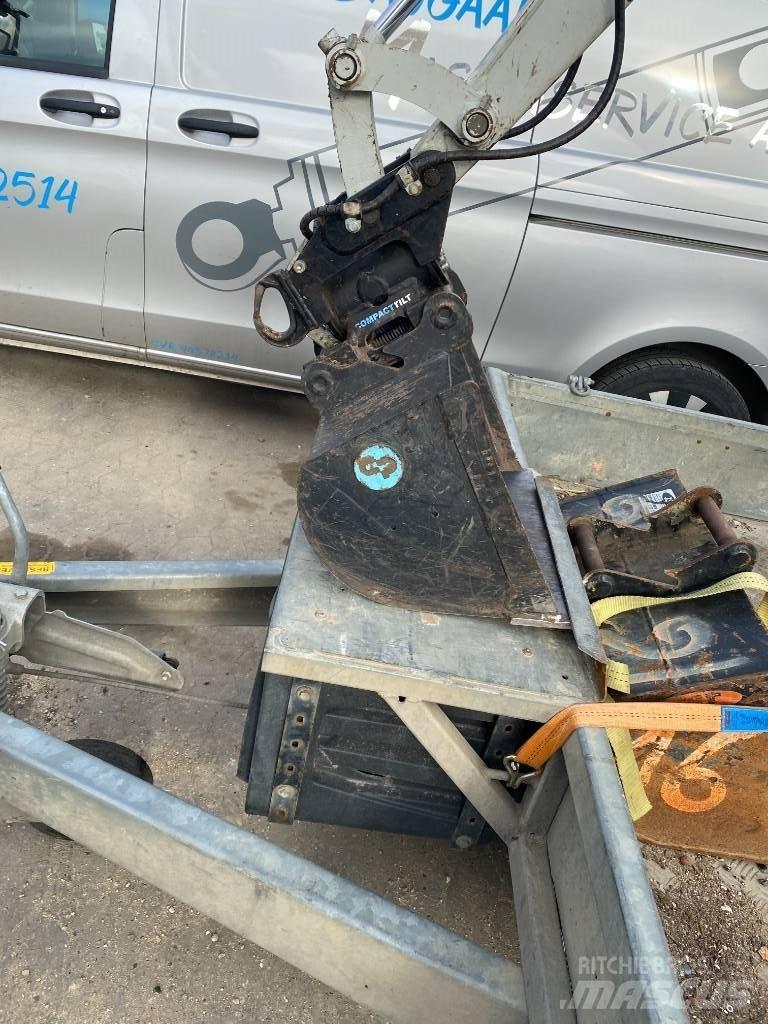 Takeuchi TB 210 Miniescavatori