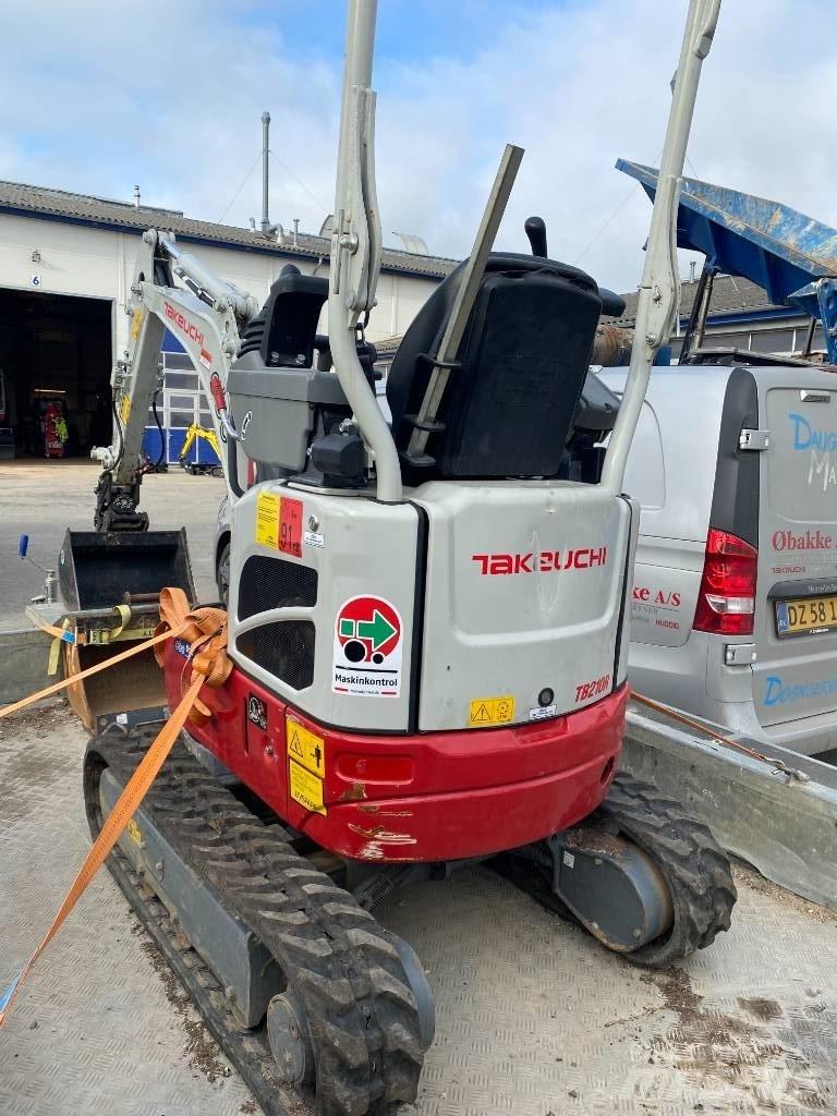 Takeuchi TB 210 Miniescavatori