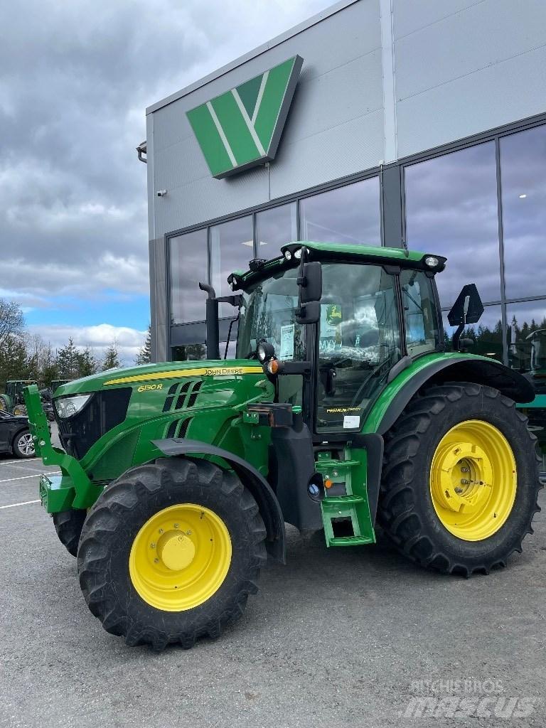 John Deere 6130R Trattori