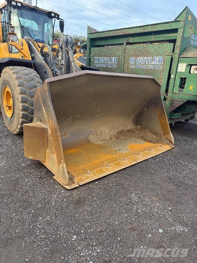 Volvo L 150 H Pale gommate