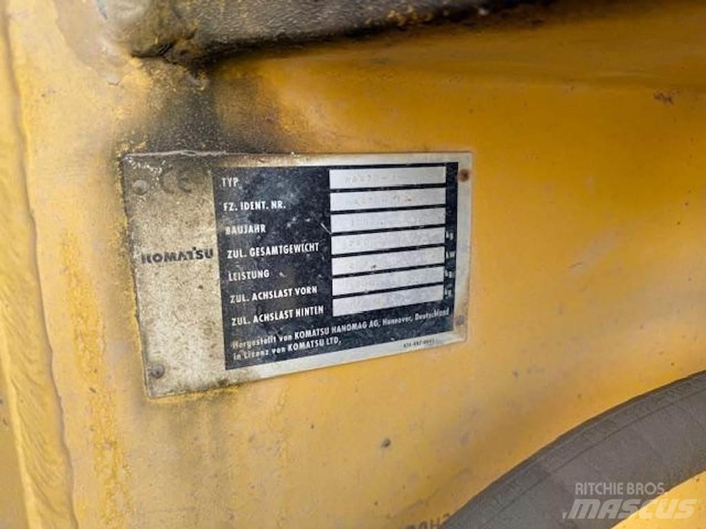 Komatsu WA 470-3H Pale gommate