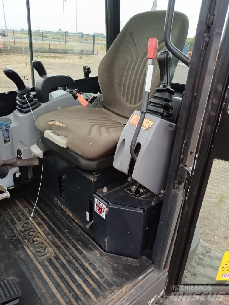 Kubota U 27-4 Miniescavatori