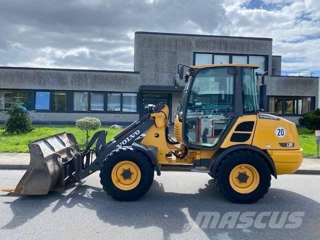 Volvo L 20 F Pale gommate