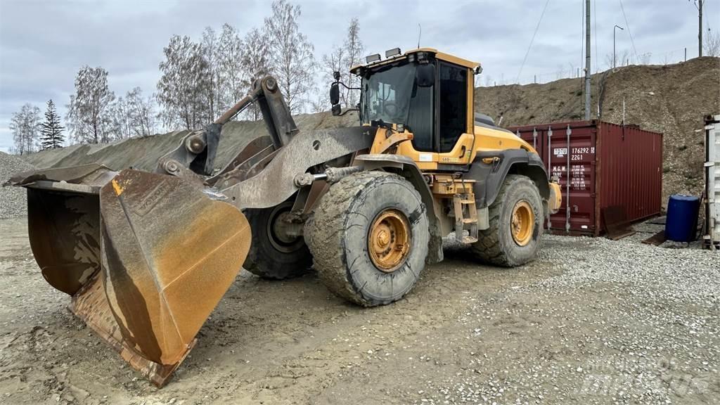 Volvo L120H Pale gommate