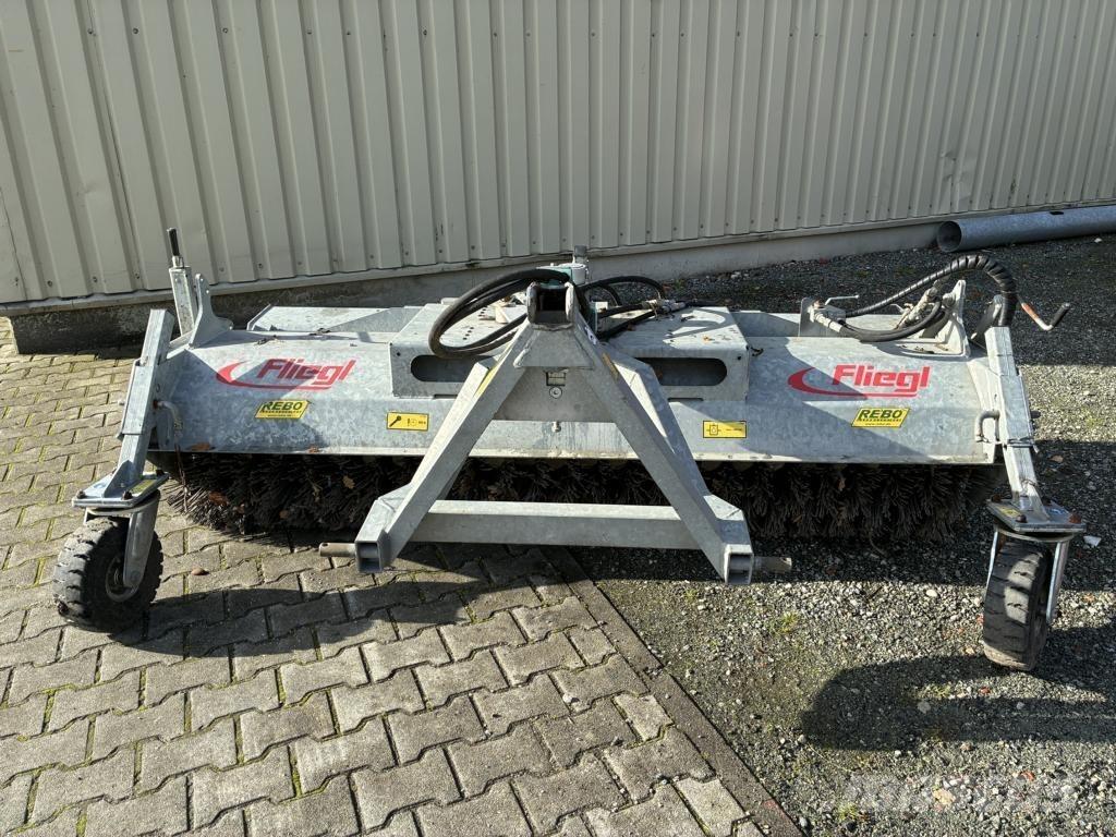 Fliegl KEH230/600 Spazzatrici
