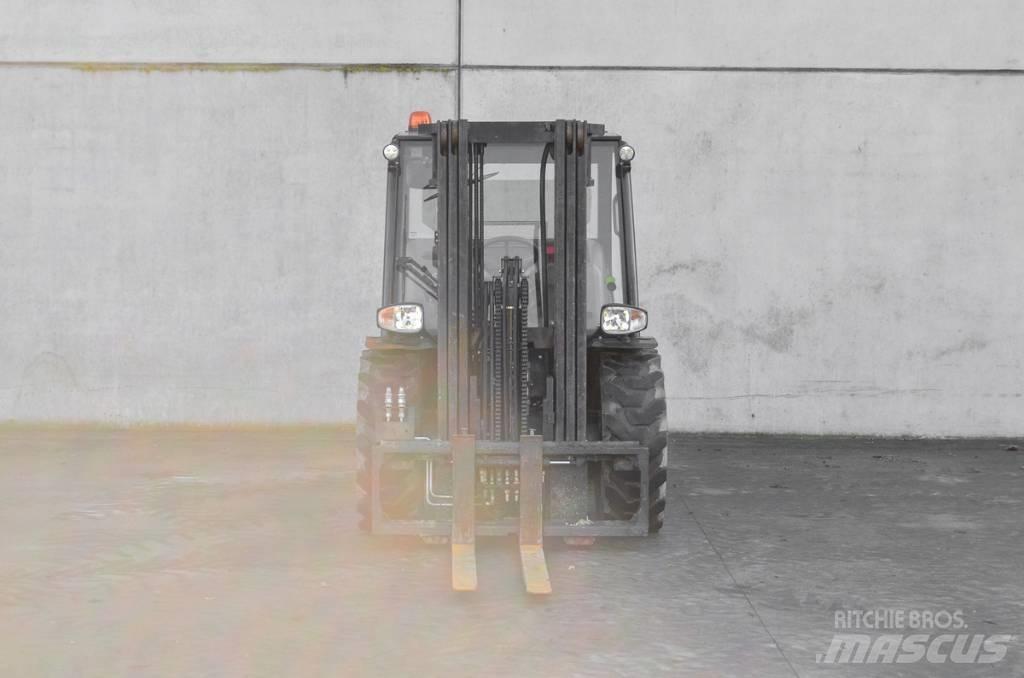 Manitou MC 25-4 Carrelli elevatori diesel