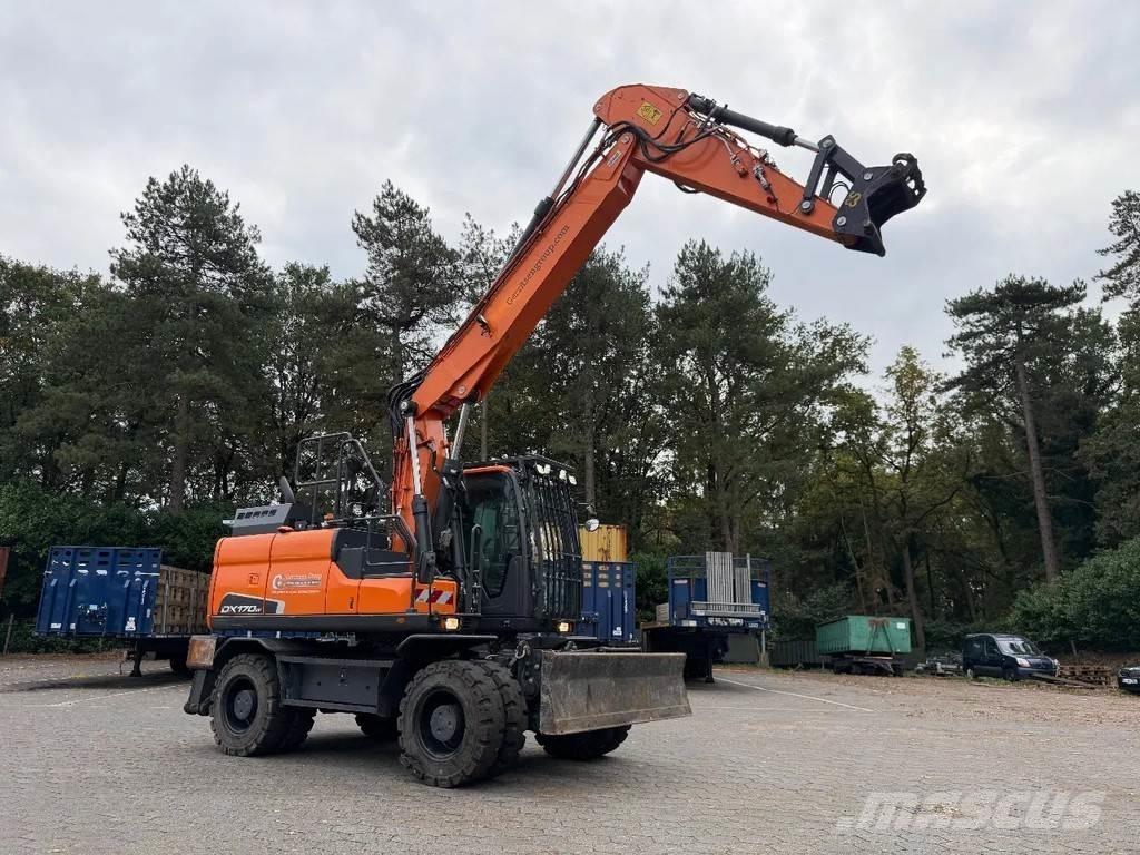 Doosan DX170W-5 Escavatori gommati