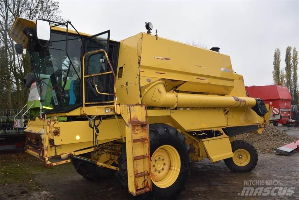 New Holland TF 42 Mietitrebbiatrici
