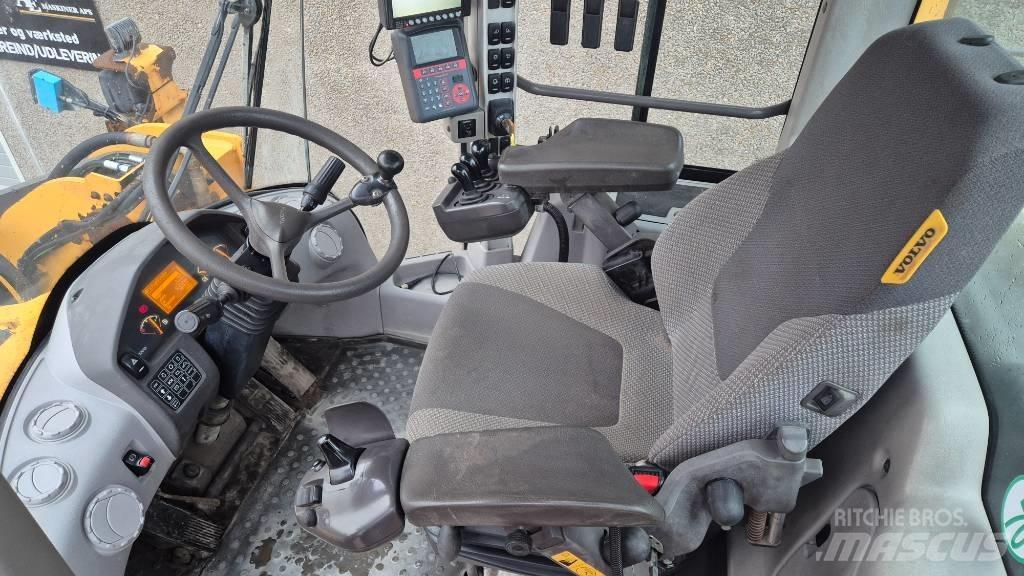 Volvo L 180 G Pale gommate