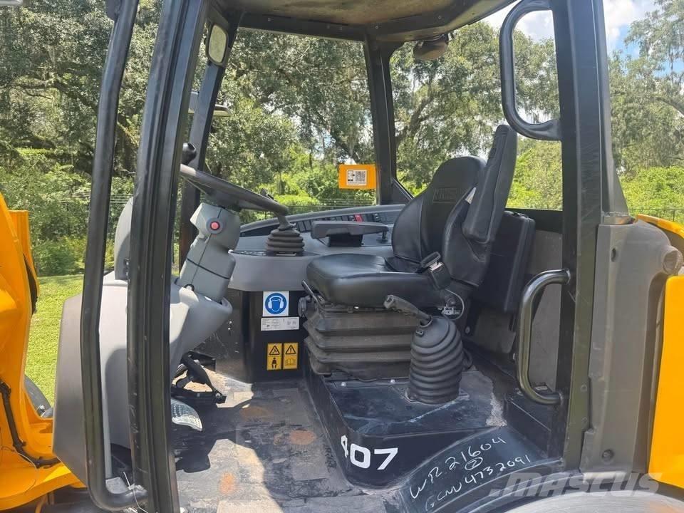 JCB 407 Pale gommate