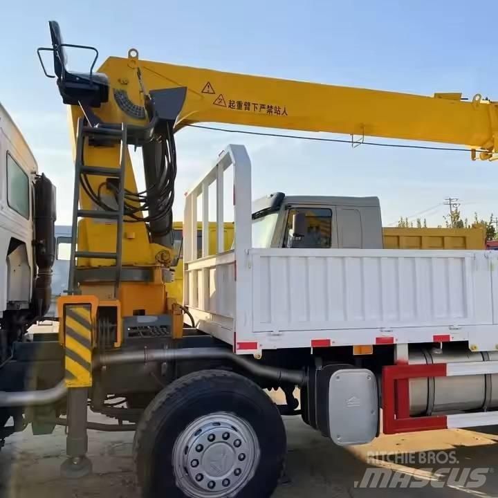 Howo 371 Camion con gancio di sollevamento