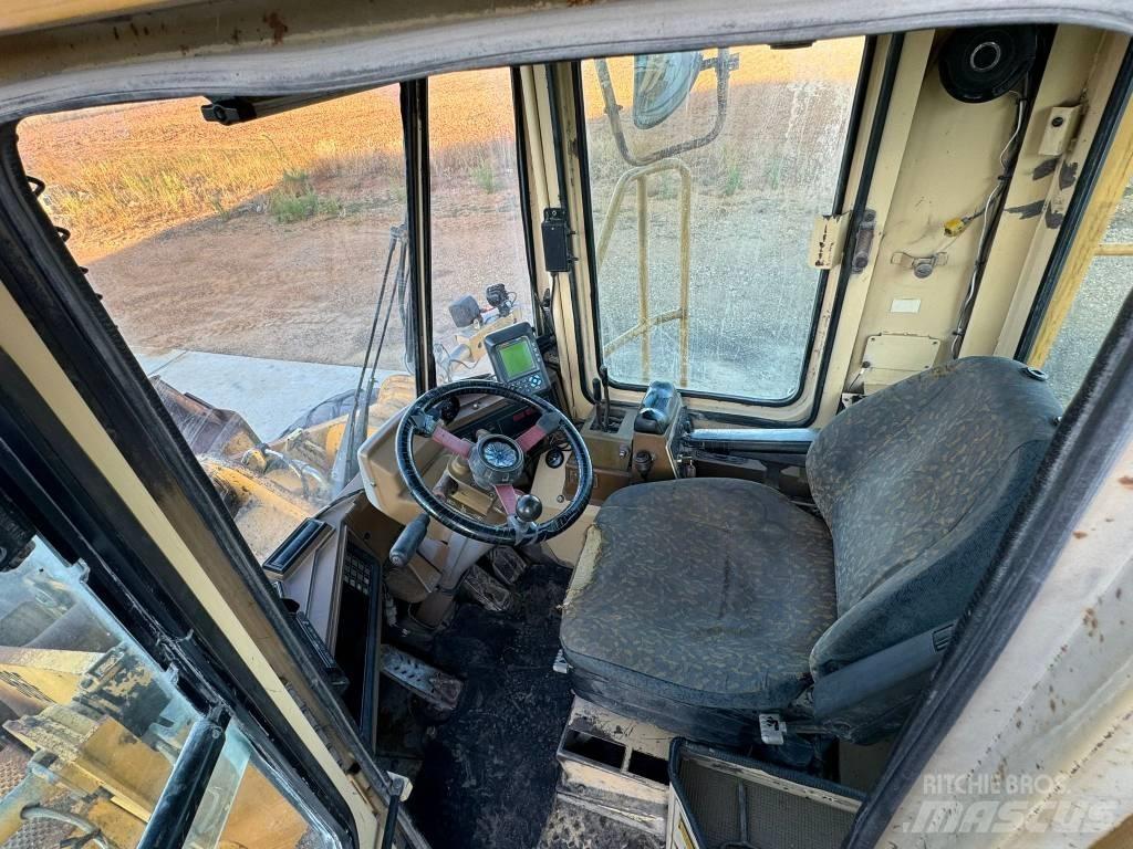 CAT 966 F Pale gommate