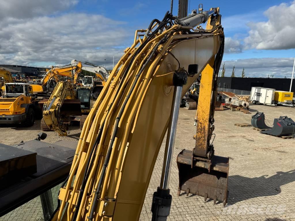 CAT 320 Escavatori cingolati