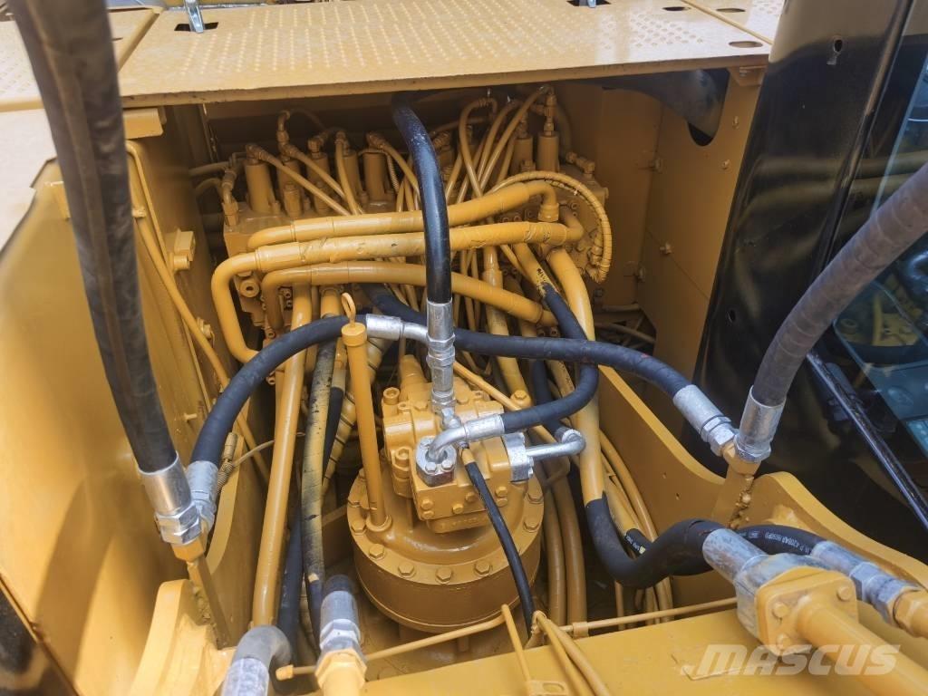 CAT 320 D2 Escavatori cingolati