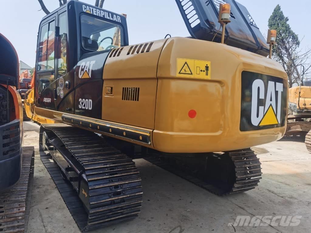 CAT 320 D2 Escavatori cingolati