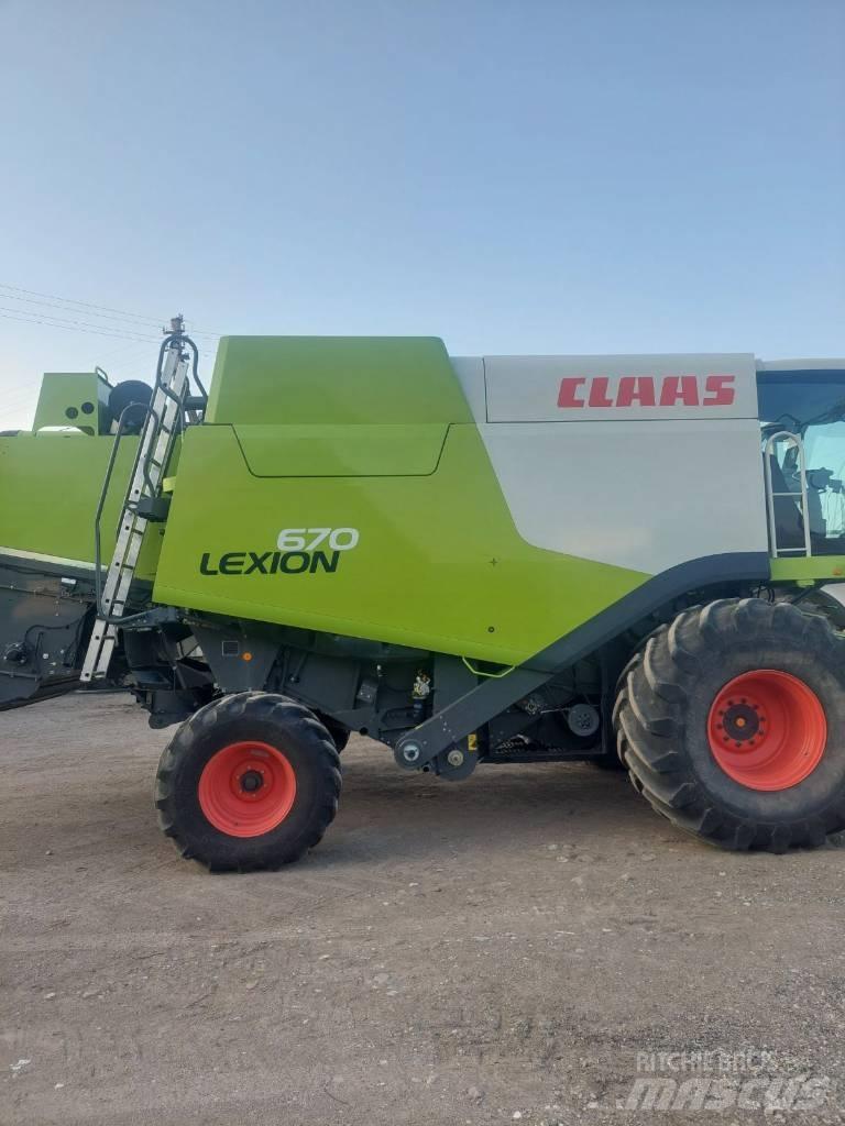 CLAAS Lexion 670 Mietitrebbiatrici
