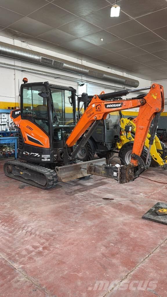 Doosan DX 27 Z Miniescavatori